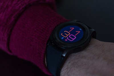 黑色smartwatch显示11 39
